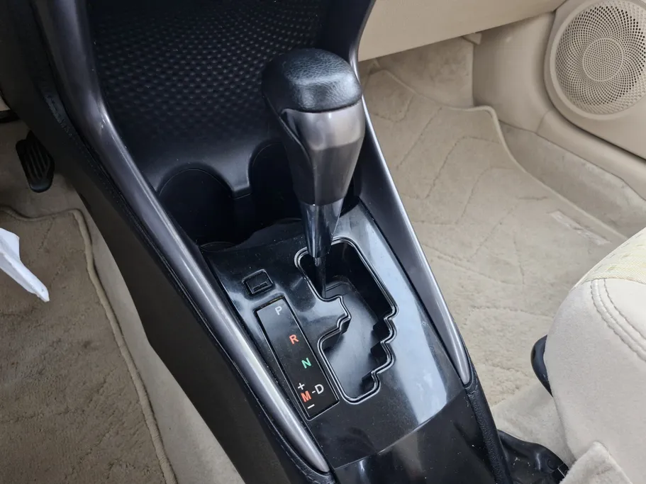 2022 Toyota Yaris  Y 