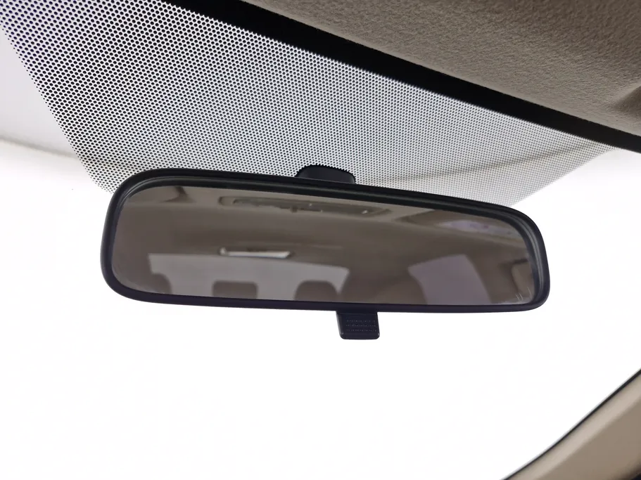 2022 Toyota Yaris  Y 