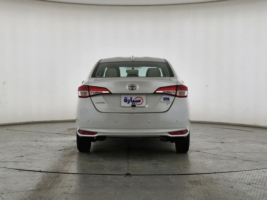 2022 Toyota Yaris  Y 