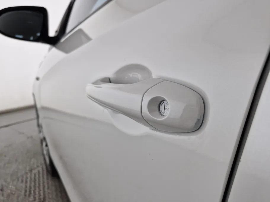 تويوتا يارس Y 2021 