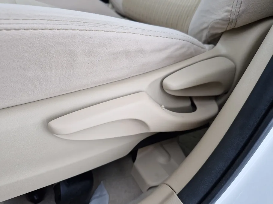 تويوتا يارس Y 2021 