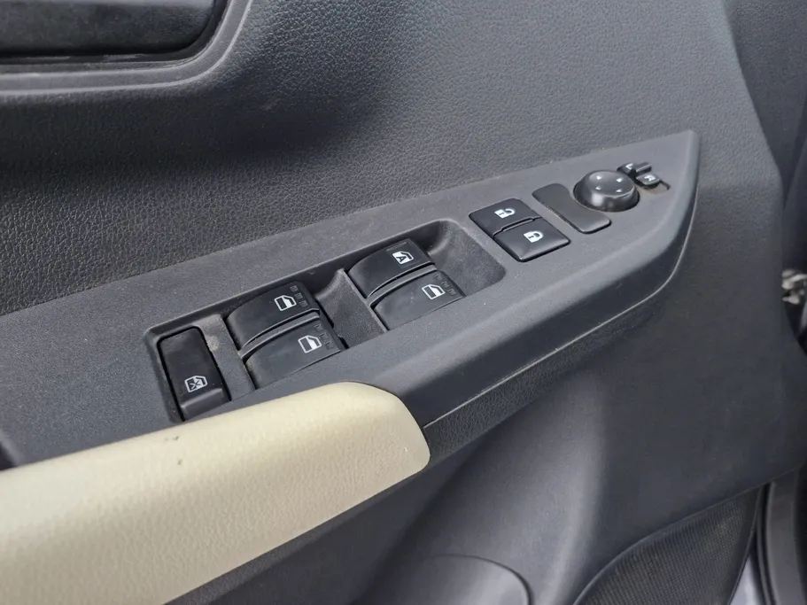 تويوتا يارس Y 2023 