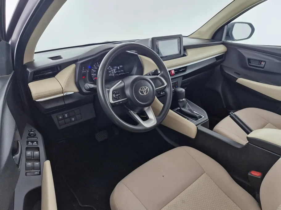 تويوتا يارس Y 2023 