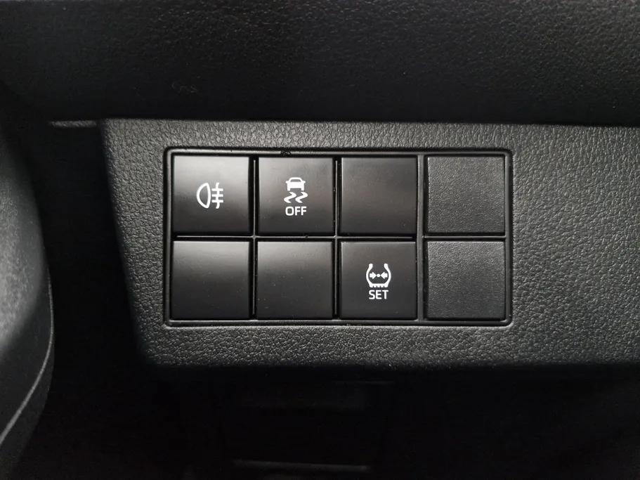 تويوتا يارس Y 2023 