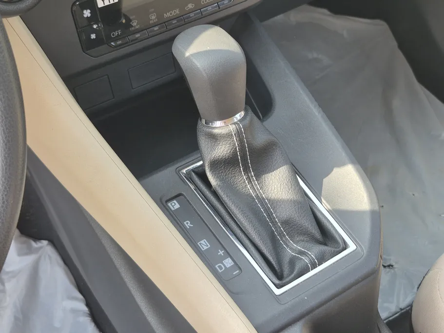 تويوتا يارس Y 2023 