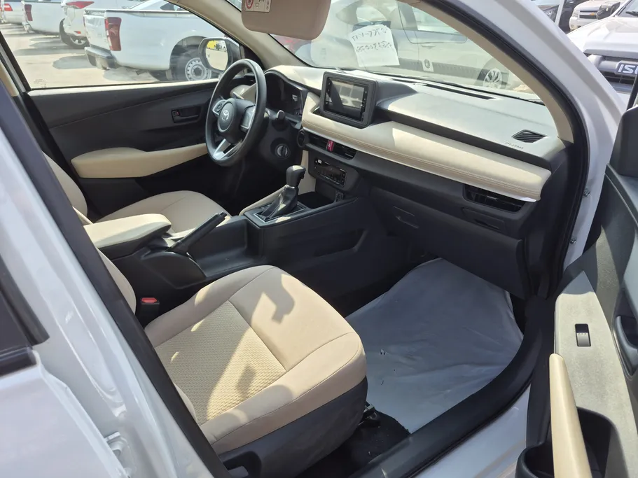 تويوتا يارس Y 2023 