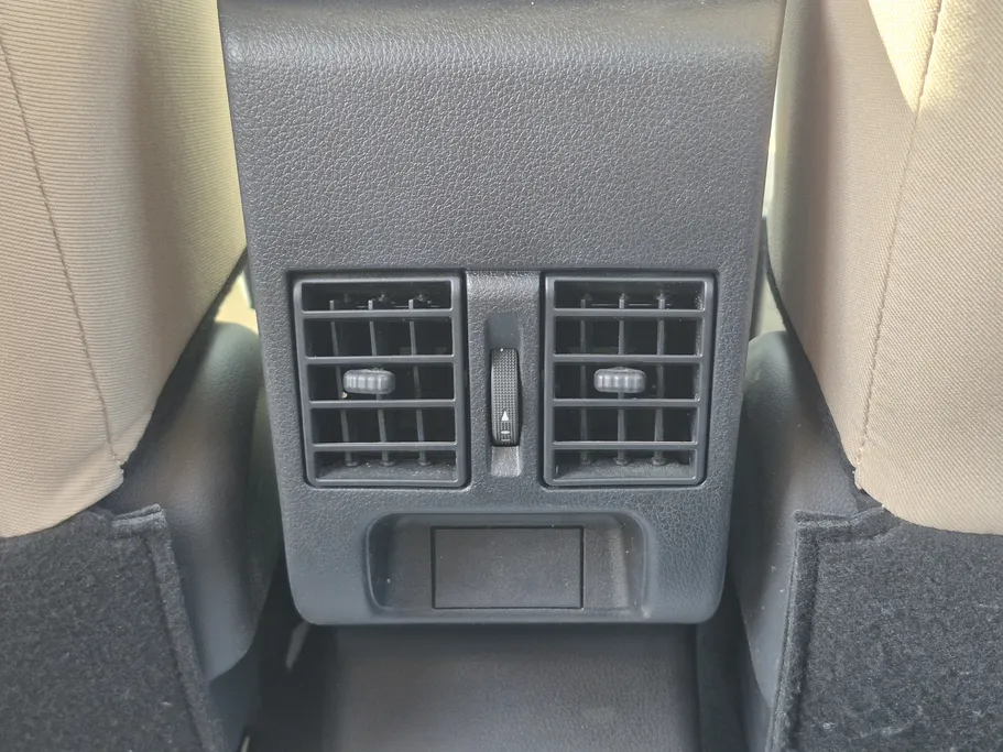 تويوتا يارس Y 2023 