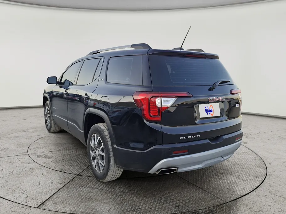 جي إم سي  اكاديا SLE 2023 