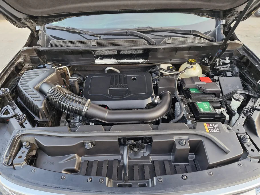 جي إم سي  اكاديا SLE 2023 