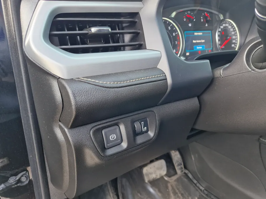 جي إم سي  اكاديا SLE 2023 