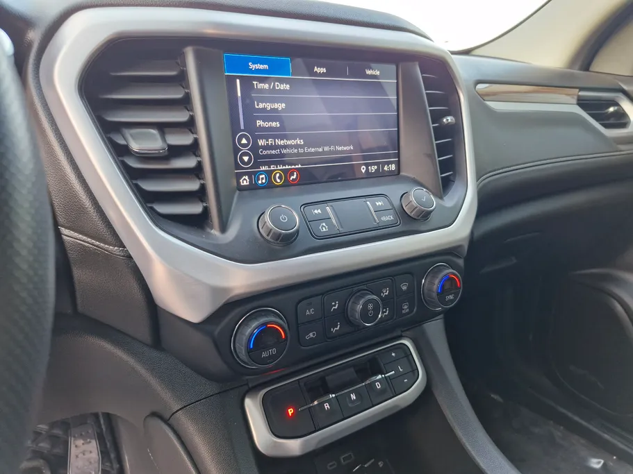 جي إم سي  اكاديا SLE 2023 