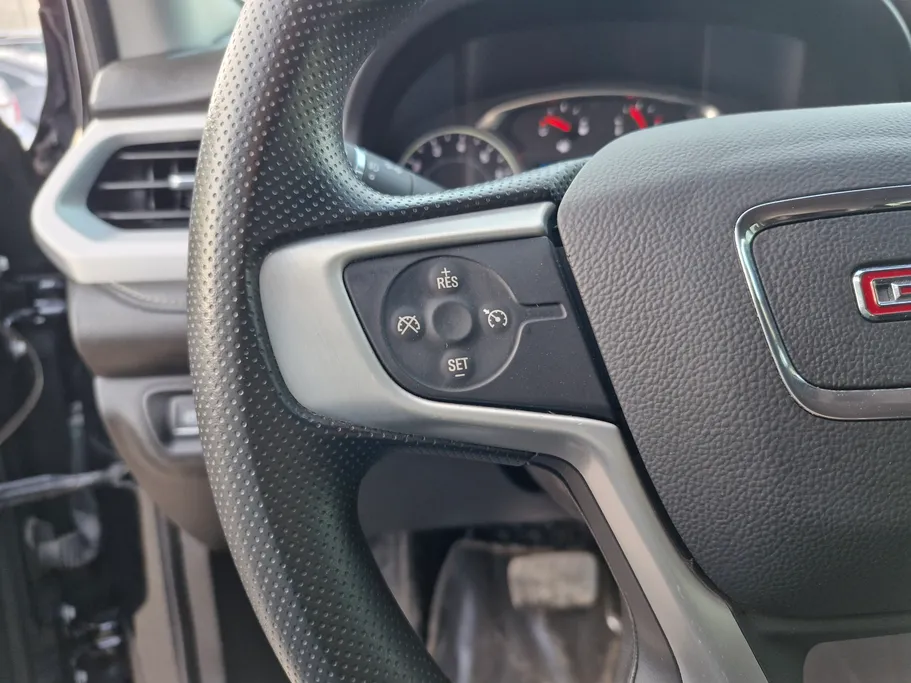 جي إم سي  اكاديا SLE 2023 