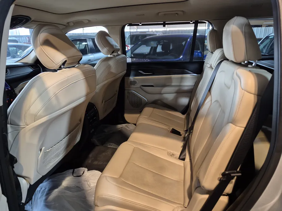 2022 Jeep Grand Cherokee ليمتد 