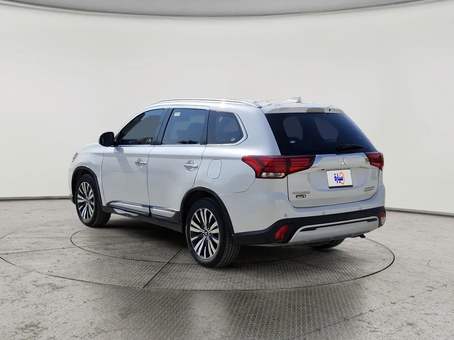 2022 Mitsubishi Outlander GLX 