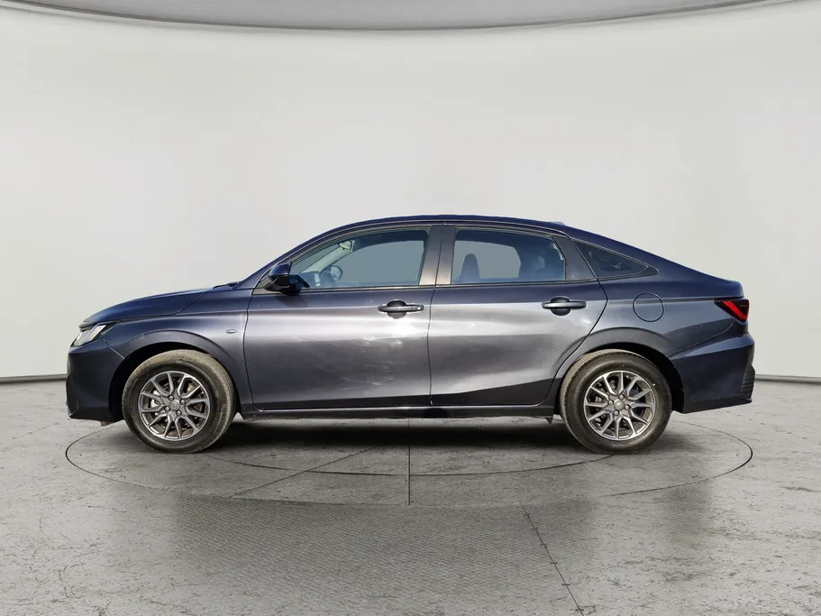 2023 Toyota Yaris  Y 