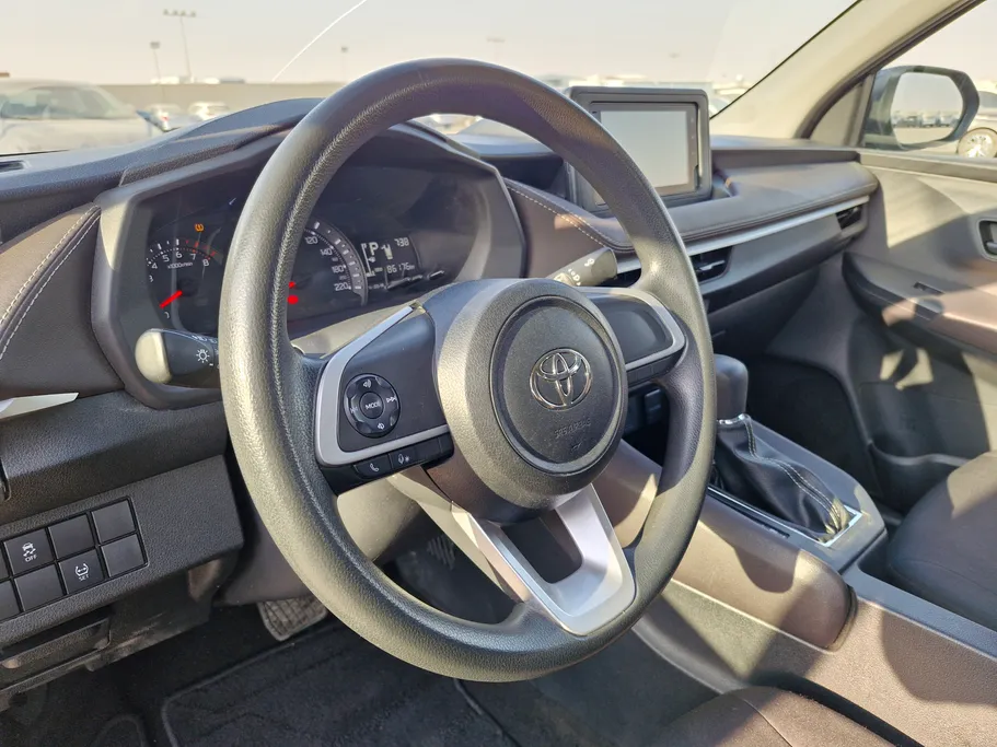 2023 Toyota Yaris  Y 