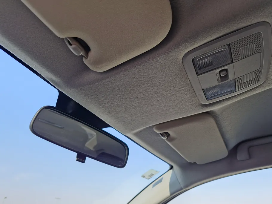 2023 Toyota Yaris  Y 