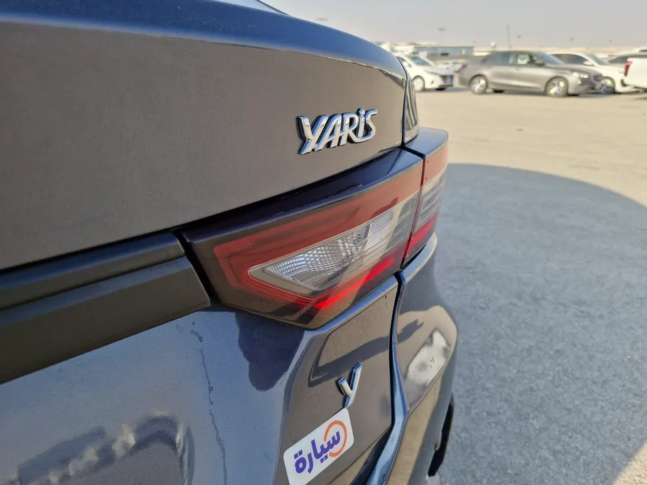 2023 Toyota Yaris  Y 