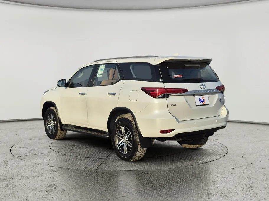 تويوتا فورتشنر GX 2023 