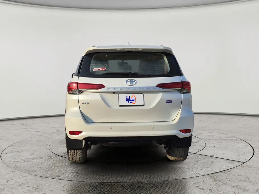 تويوتا فورتشنر GX 2023 