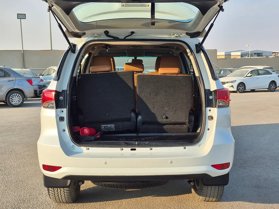 تويوتا فورتشنر GX 2023 