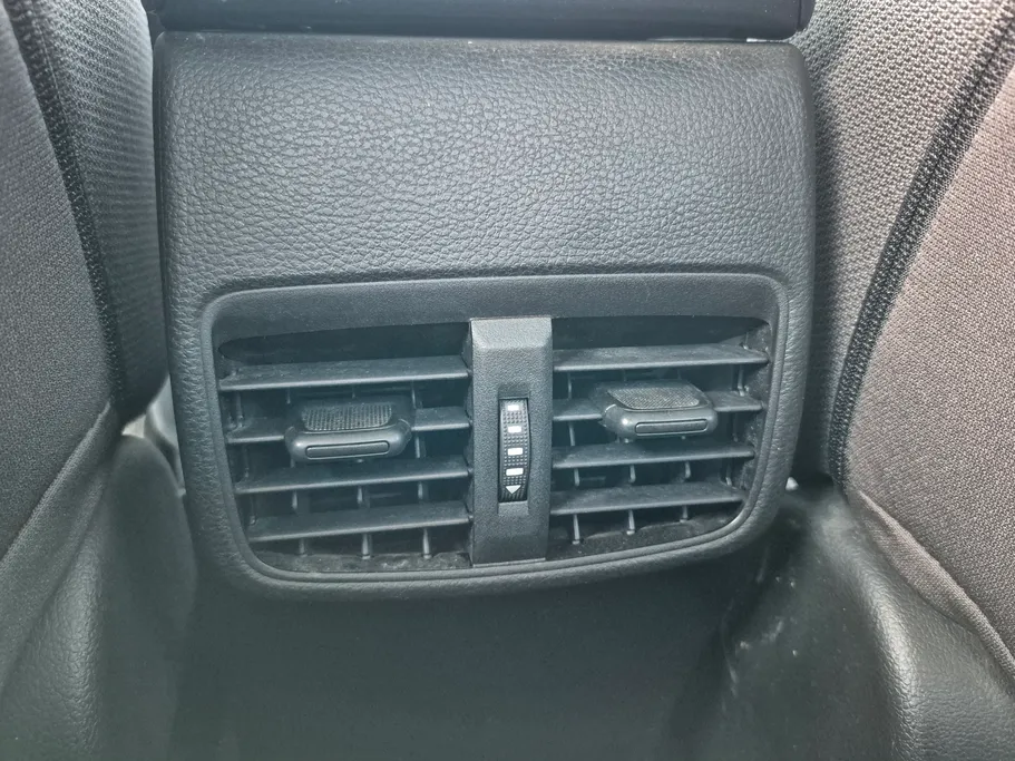 تويوتا كورولا XLI 2023 