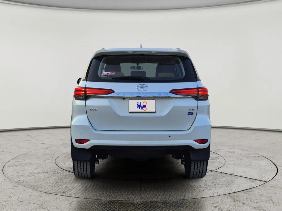 تويوتا فورتشنر VX 2024 