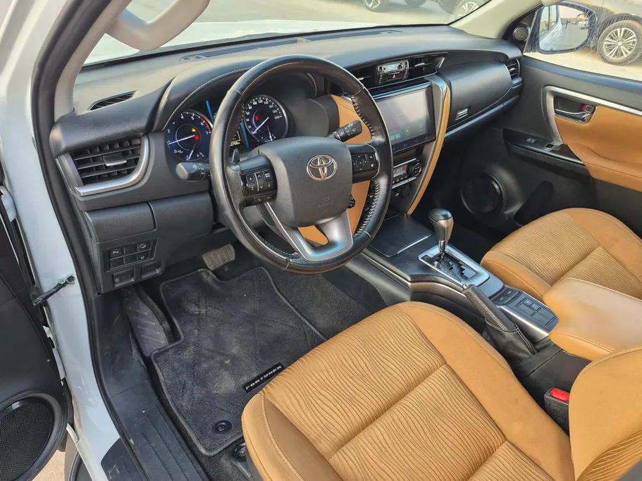 تويوتا فورتشنر VX 2024 