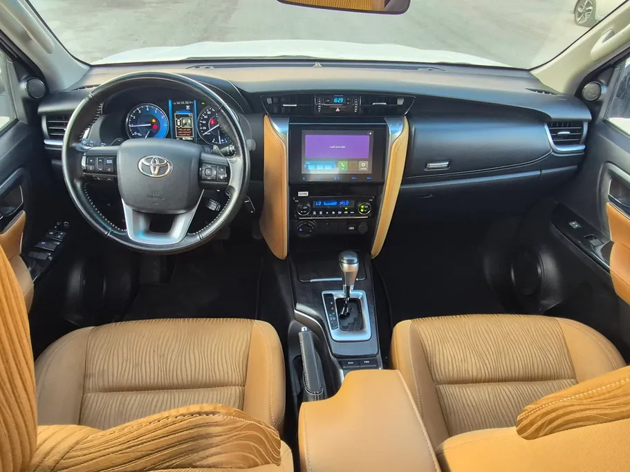 تويوتا فورتشنر VX 2024 