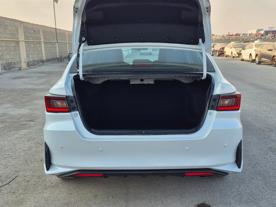 تويوتا يارس Y 2023 