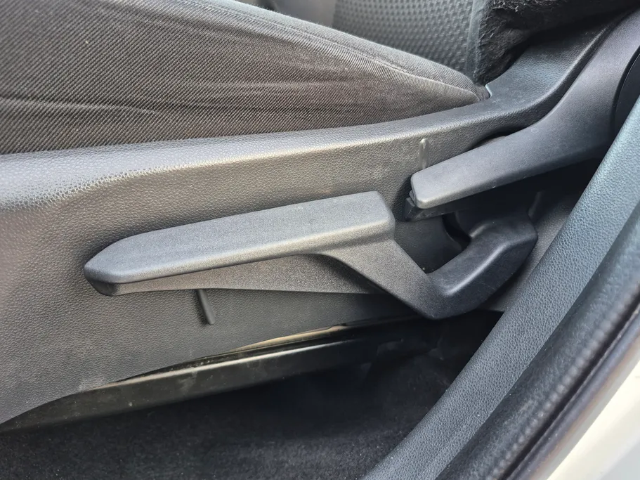 تويوتا يارس Y 2023 