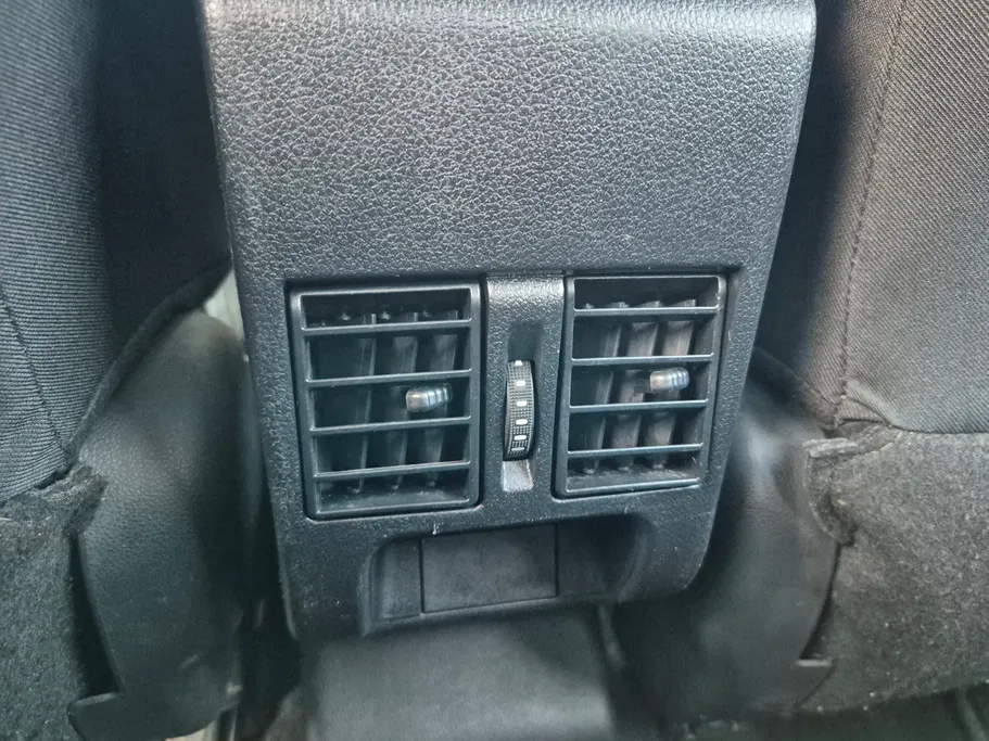 تويوتا يارس Y 2023 