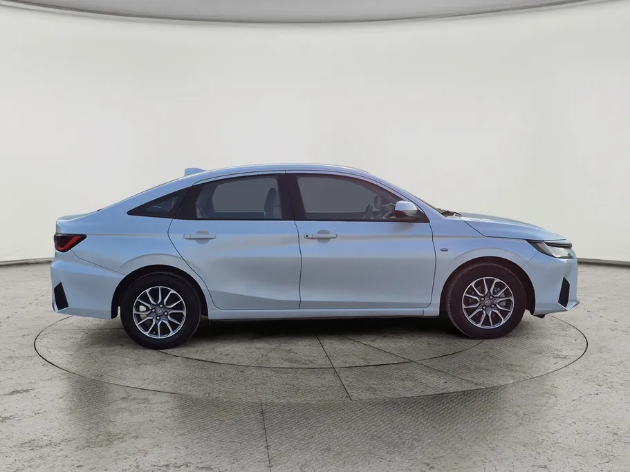 تويوتا يارس Y 2024 