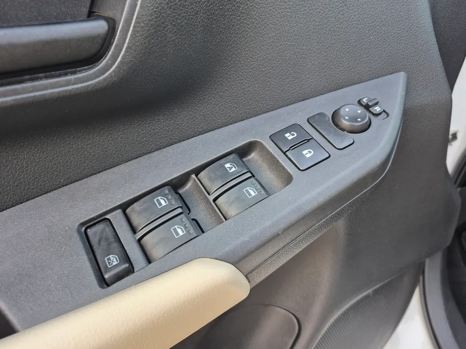 تويوتا يارس Y 2024 