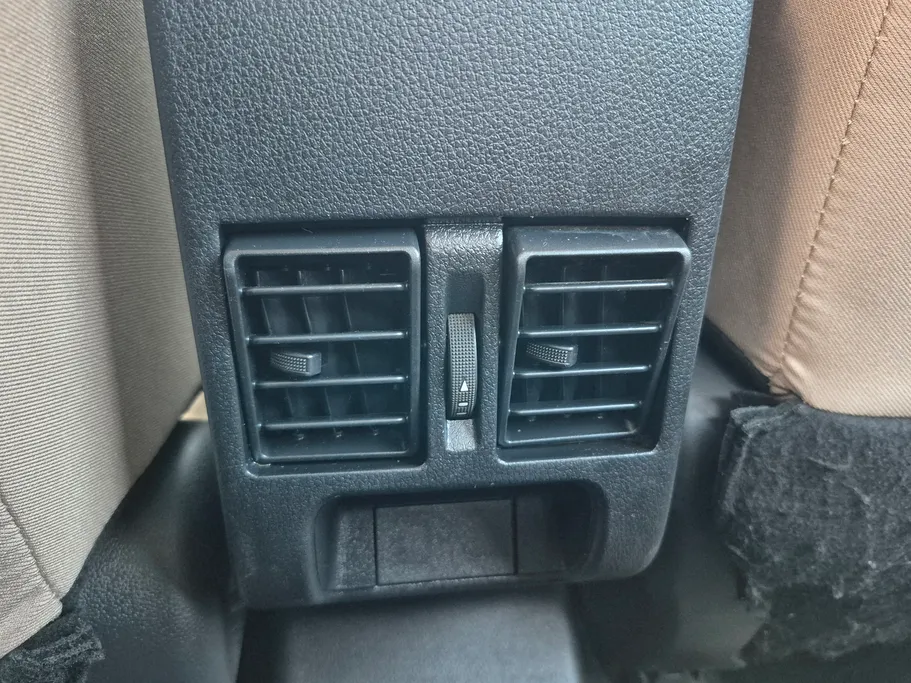 تويوتا يارس Y 2024 