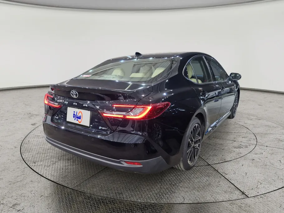 تويوتا كامري LE HEV 2025 