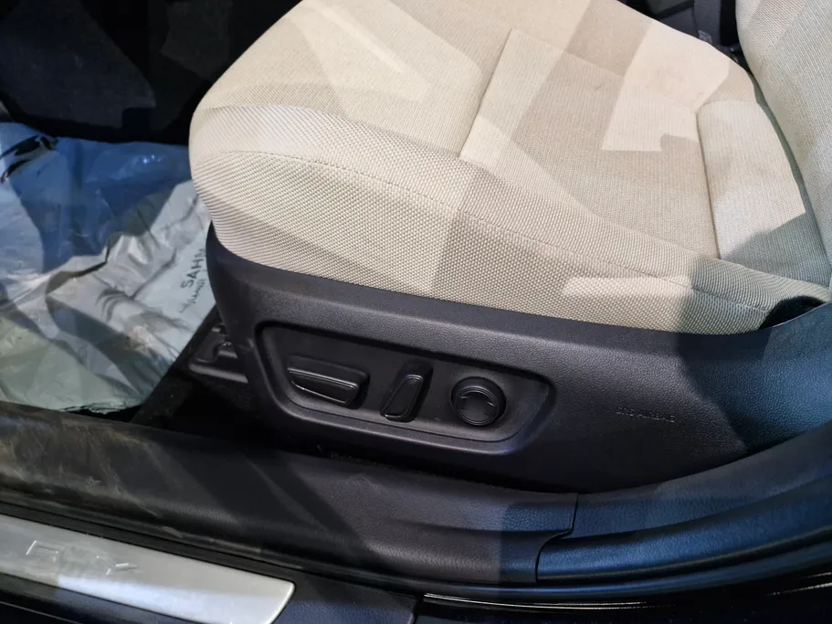 تويوتا كامري LE HEV 2025 