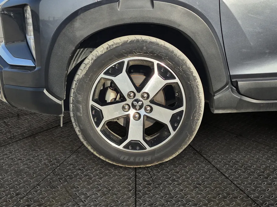 ميتسوبيشي إكسباندر HL 2023 