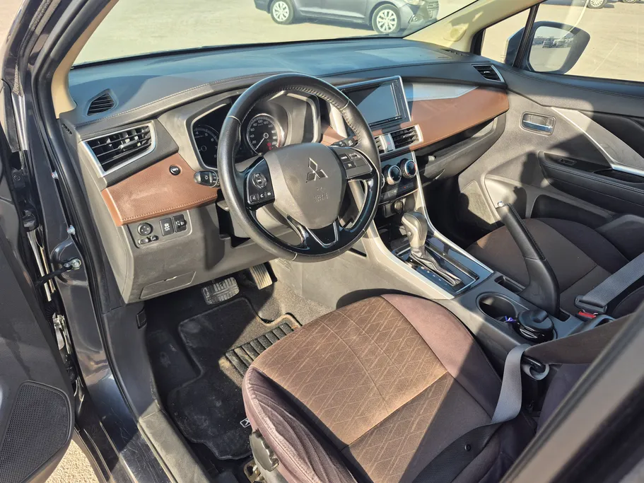 ميتسوبيشي إكسباندر HL 2023 