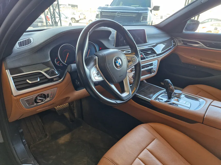 بي ام دبليو الفئة السابعة 730Li 2019 