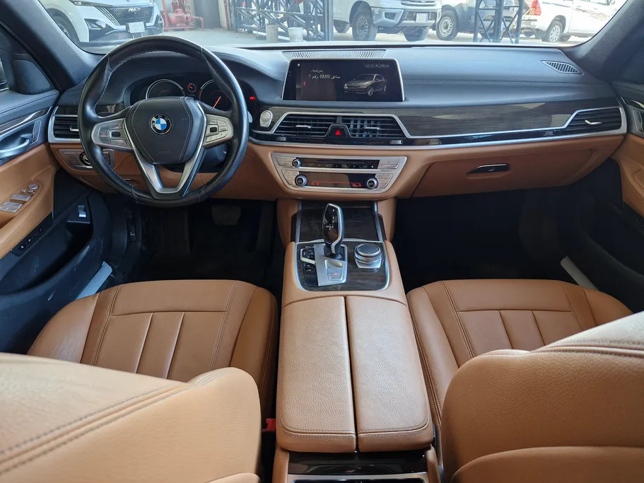 بي ام دبليو الفئة السابعة 730Li 2019 