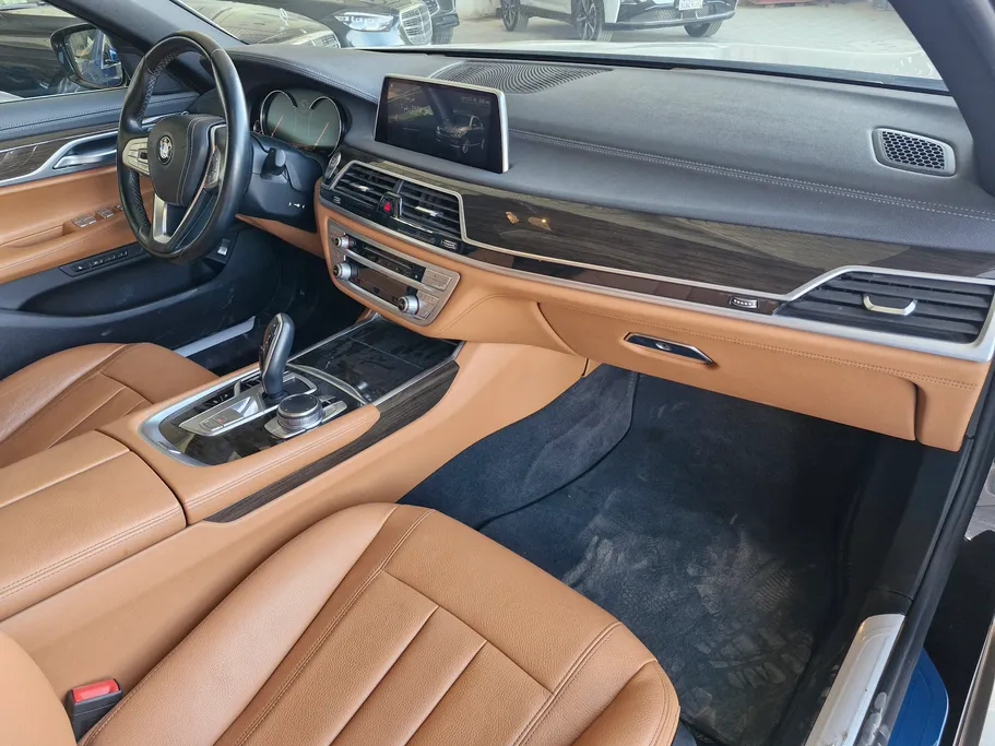 بي ام دبليو الفئة السابعة 730Li 2019 