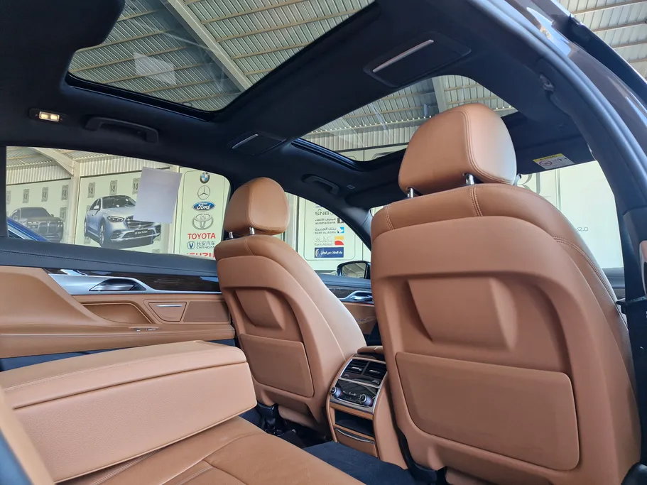 بي ام دبليو الفئة السابعة 730Li 2019 