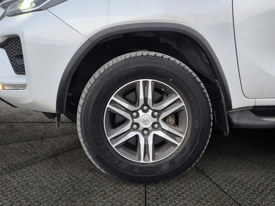 2023 Toyota Fortuner VX 