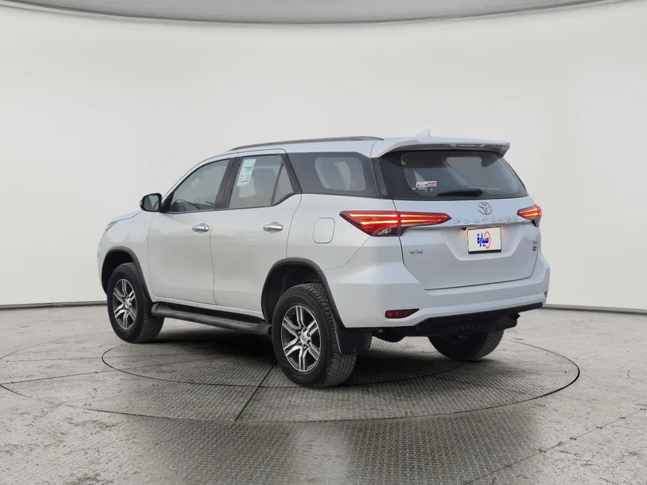 2023 Toyota Fortuner VX 