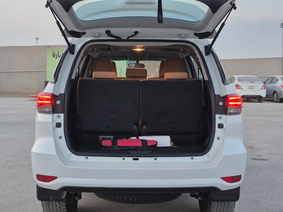 2023 Toyota Fortuner VX 