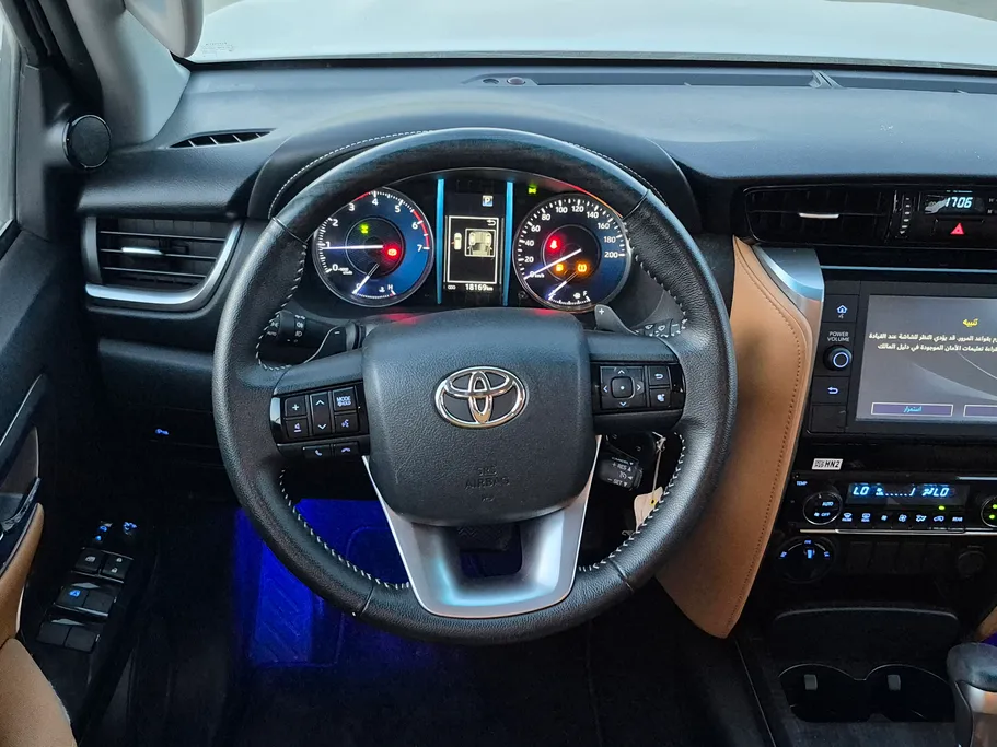 2023 Toyota Fortuner VX 