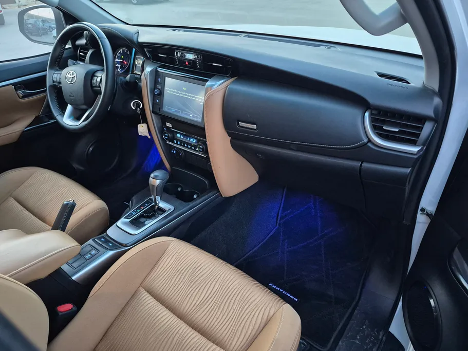 2023 Toyota Fortuner VX 