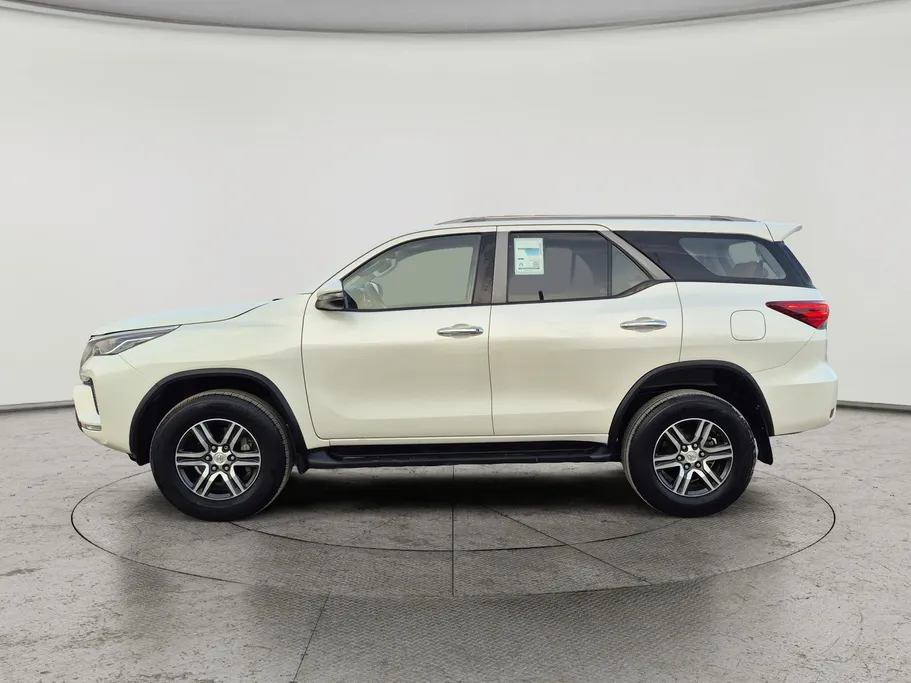 تويوتا فورتشنر GX 2021 