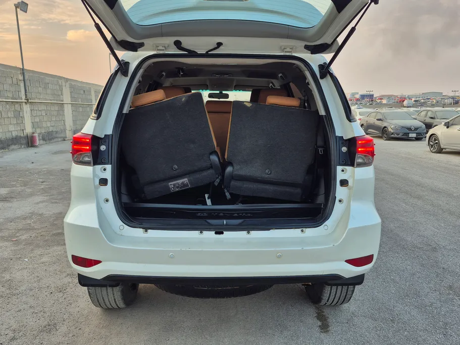 تويوتا فورتشنر GX 2021 